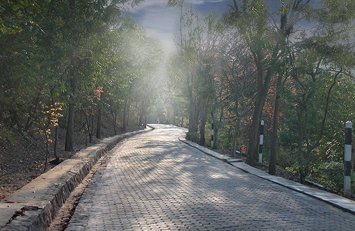 The road to Tawaen Beach on Koh Larn